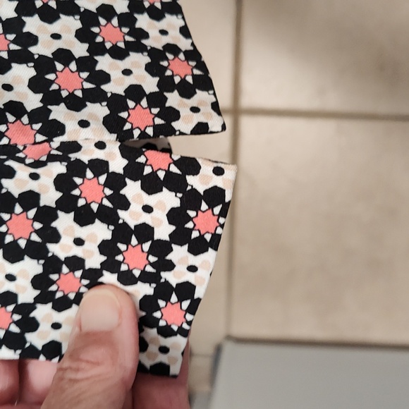 Women's Peck & Peck Patterned Pants, Like New, Size 10, Multi-Color - Picture 5 of 9